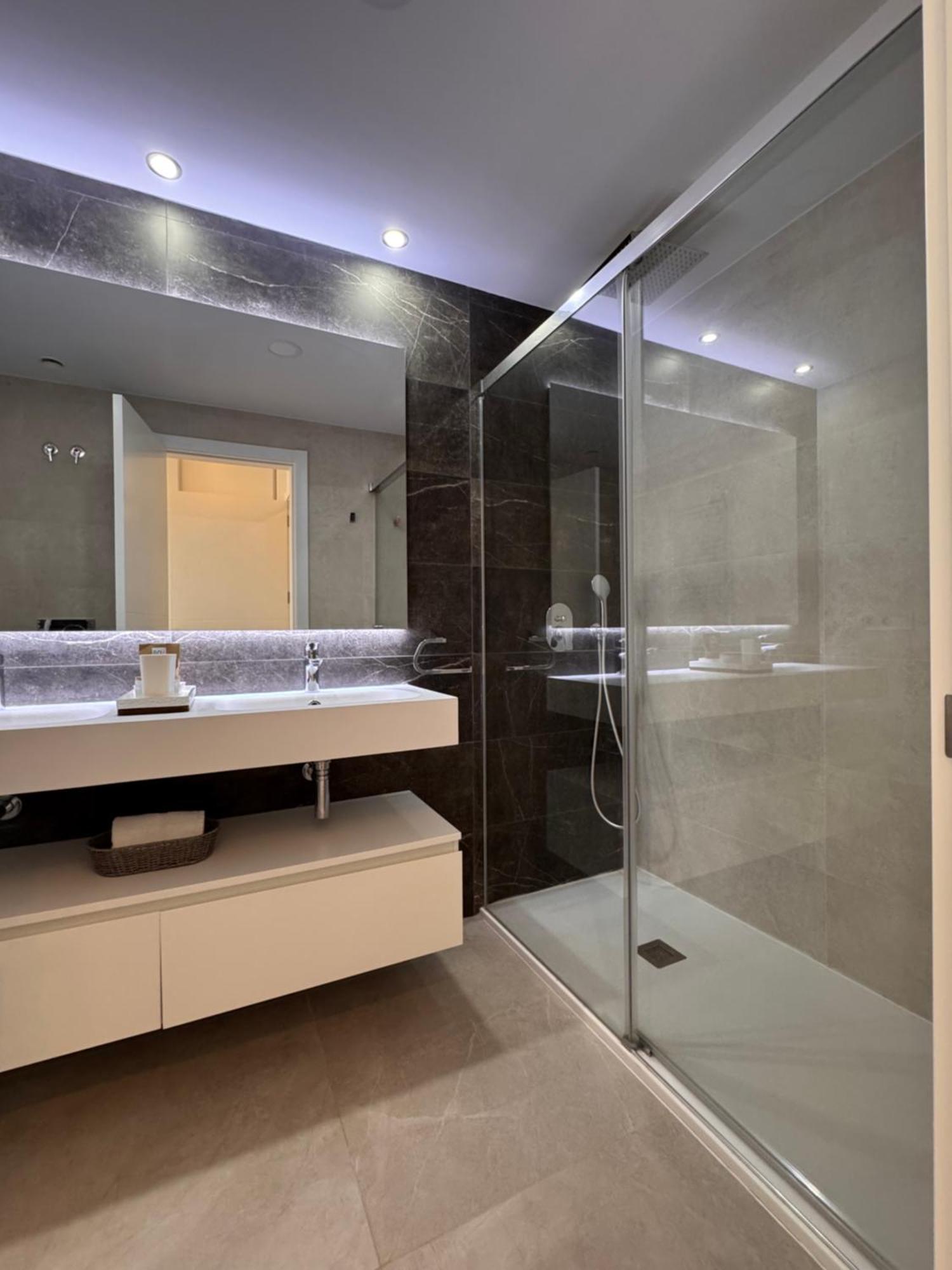 Sunset Cliffs By Mar Holidays Apartment *